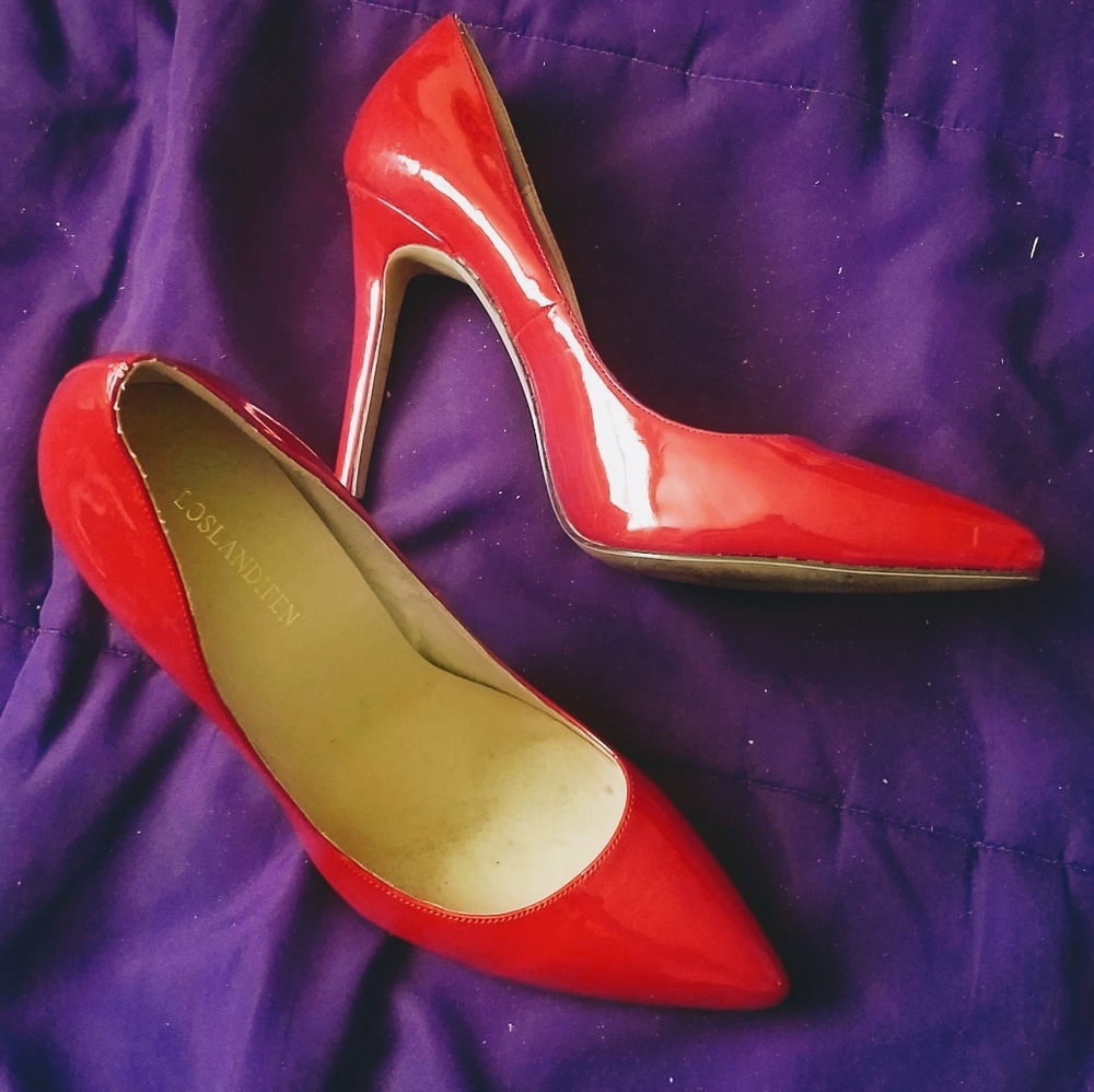 Red High Heel pumps